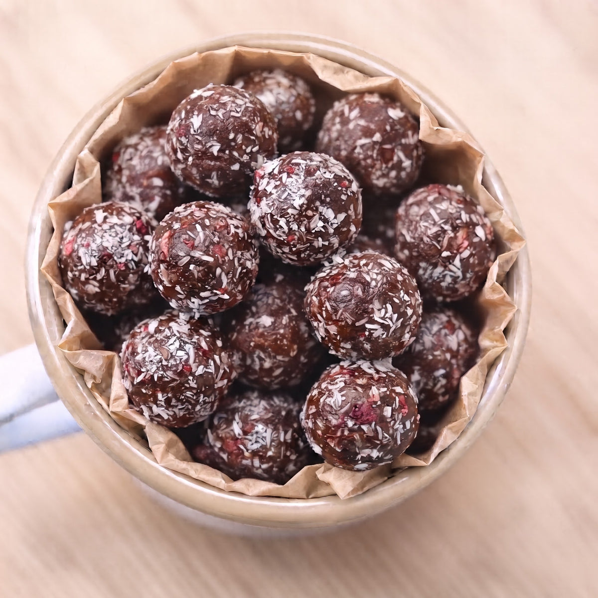 Maison Yanna — Berry Coco Bites
